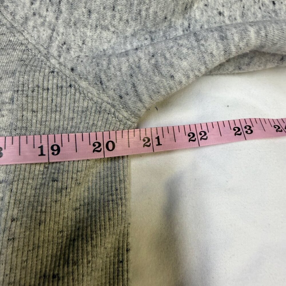Carhartt Women’s Relaxed Fit Crewneck‎ Medium Heather Gray EUC - Picture 9 of 10